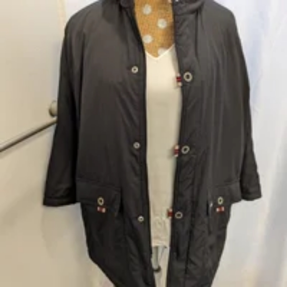 HOODED JACKET SIZE XL ZIPPER FRONT SNAP CLOSURE